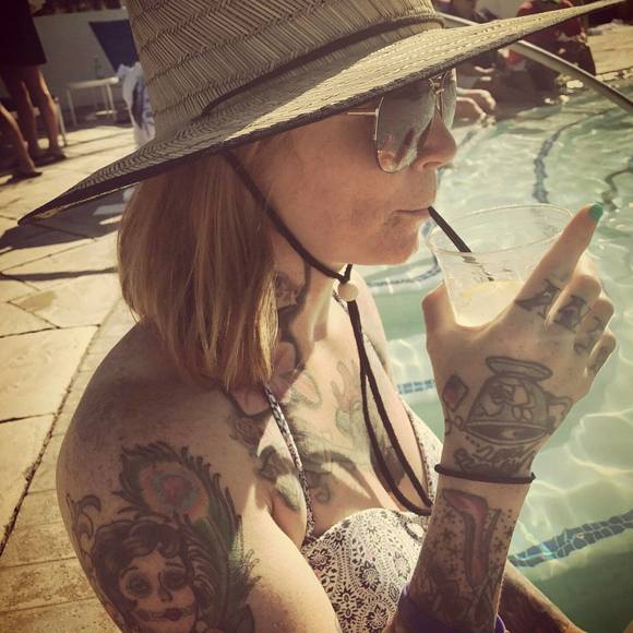 Meet your Posher, Janelle - Picture 1 of 1